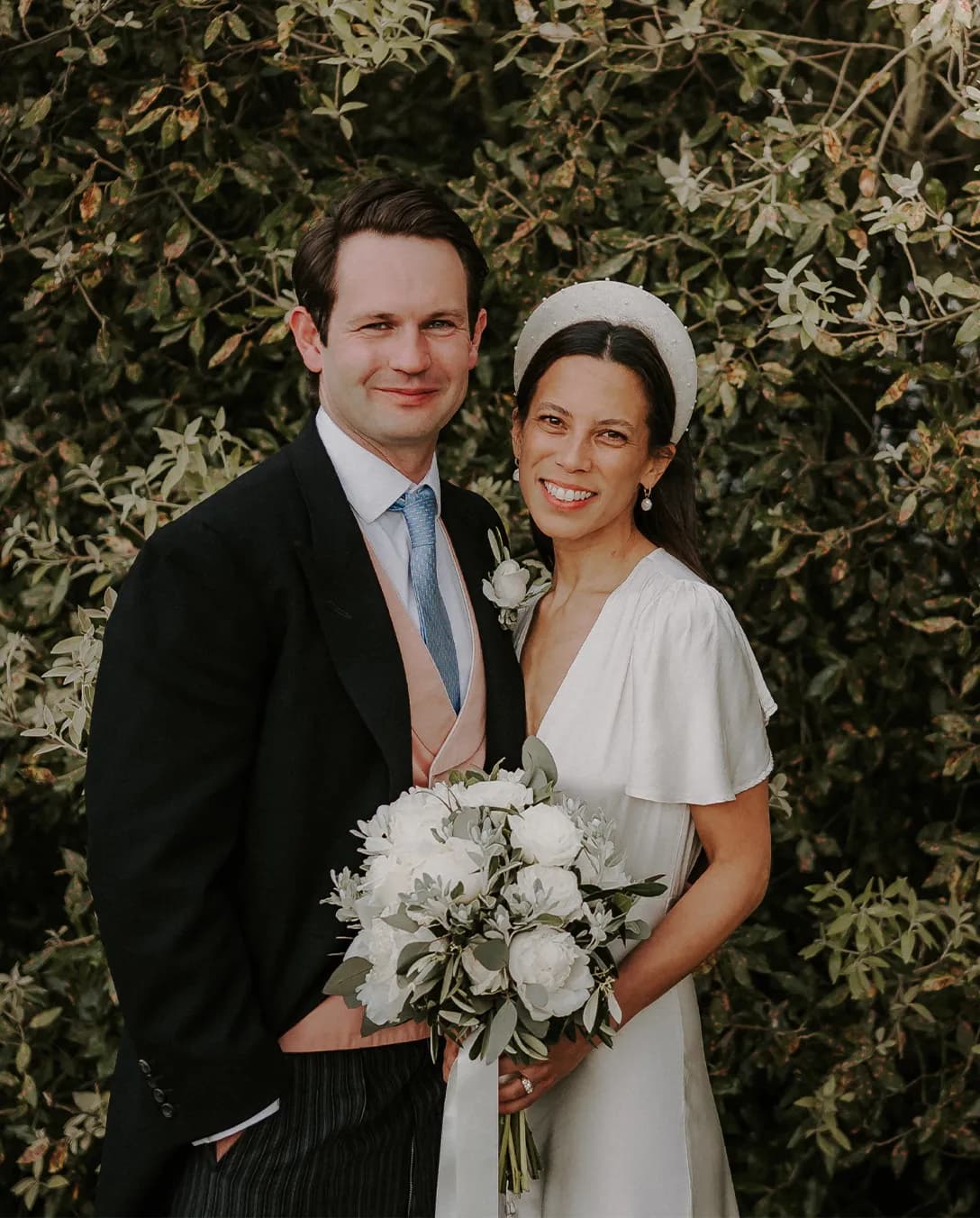 bride and groom romantic wedding day beautiful couple