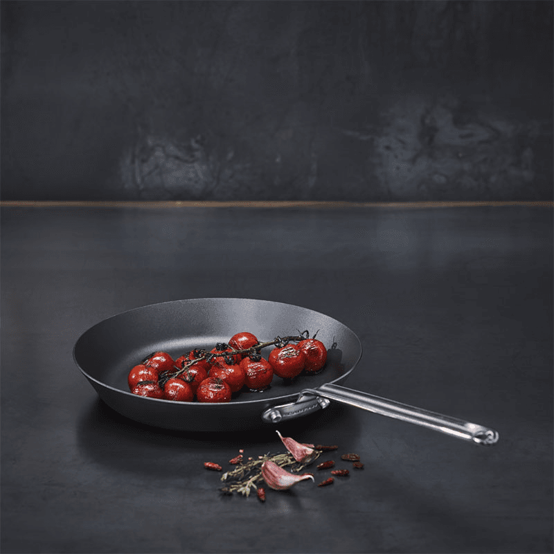 Iron Frying Pan In Sleeve, 26cm, Black