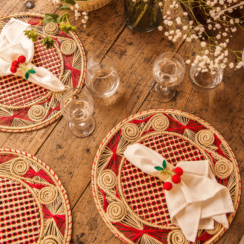 Sandra Set of 2 Woven Placemats, D35cm, Berry Red