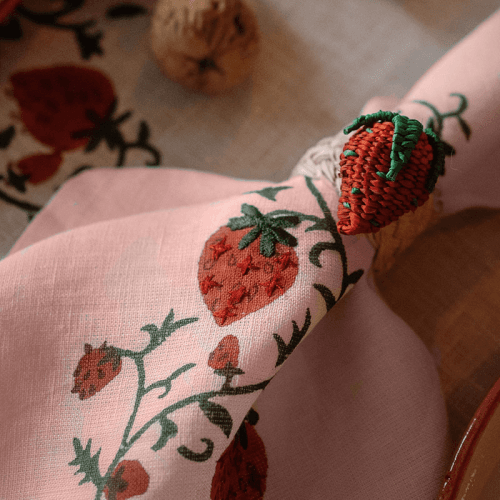 Image showing the Fraises des Bois Set of 4 Napkins, 40 x 40cm, Pink product.