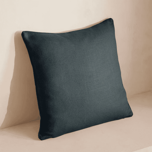 Image showing the Minnie Cushion product.