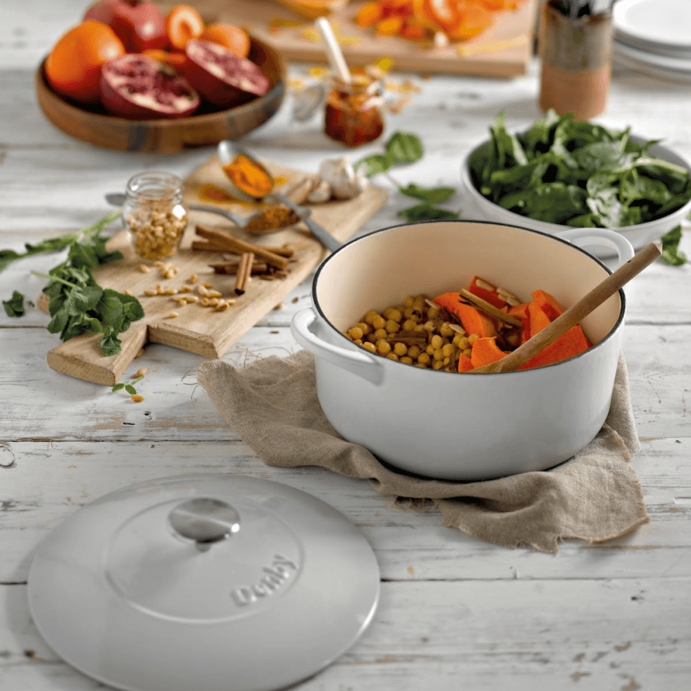 Natural Cast Iron Round casserole dish, D26cm, Light Grey