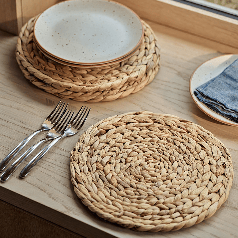 Water Hyacinth Set of 4 Round Placemats, Natural