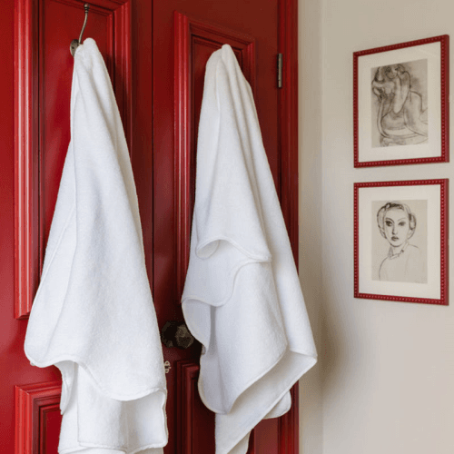 Image showing the Amelia Scalloped Hand Towel product.
