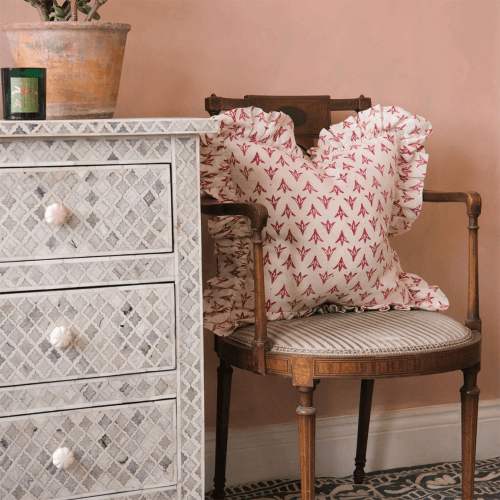 Image showing the Papaya Linen Frilly Cushion product.