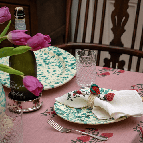 Image showing the Fraises des Bois Set of 4 Napkins, 40 x 40cm, White product.
