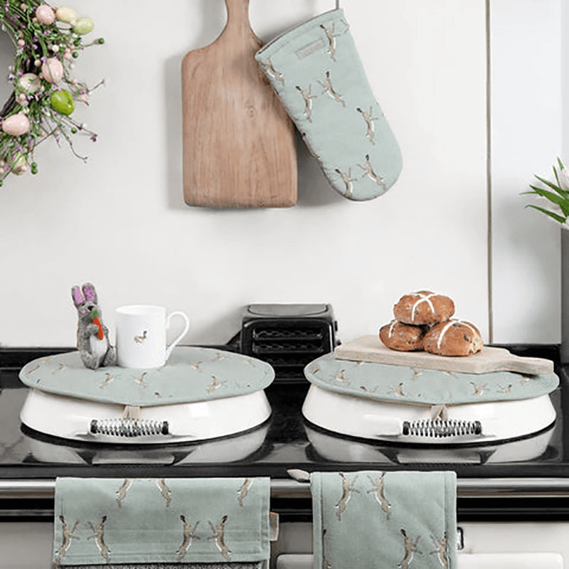 Boxing Hares Round Hob Cover, D38cm, Duck Egg Grey