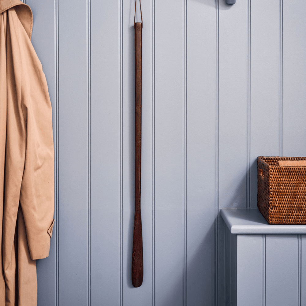 Orwell Shoe Horn, Extra Long Handle, Walnut