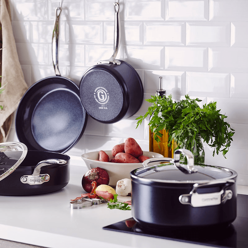Barcelona Pro Non-Stick Casserole with Lid, 24, Black