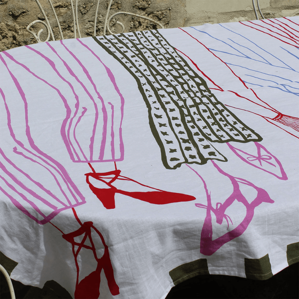 Tablecloth, Dance