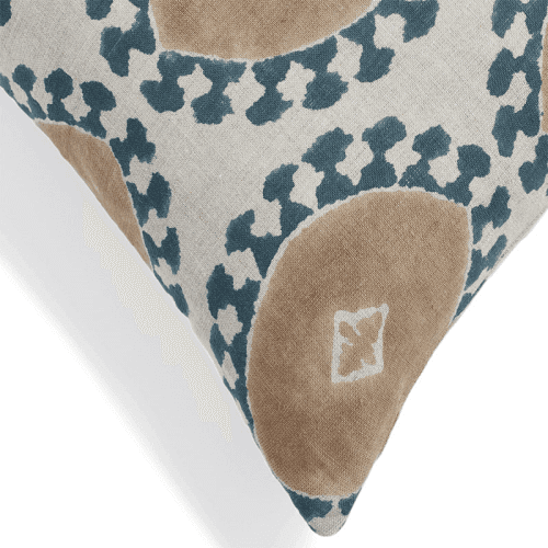 Image showing the Contorno Cushion Cover product.