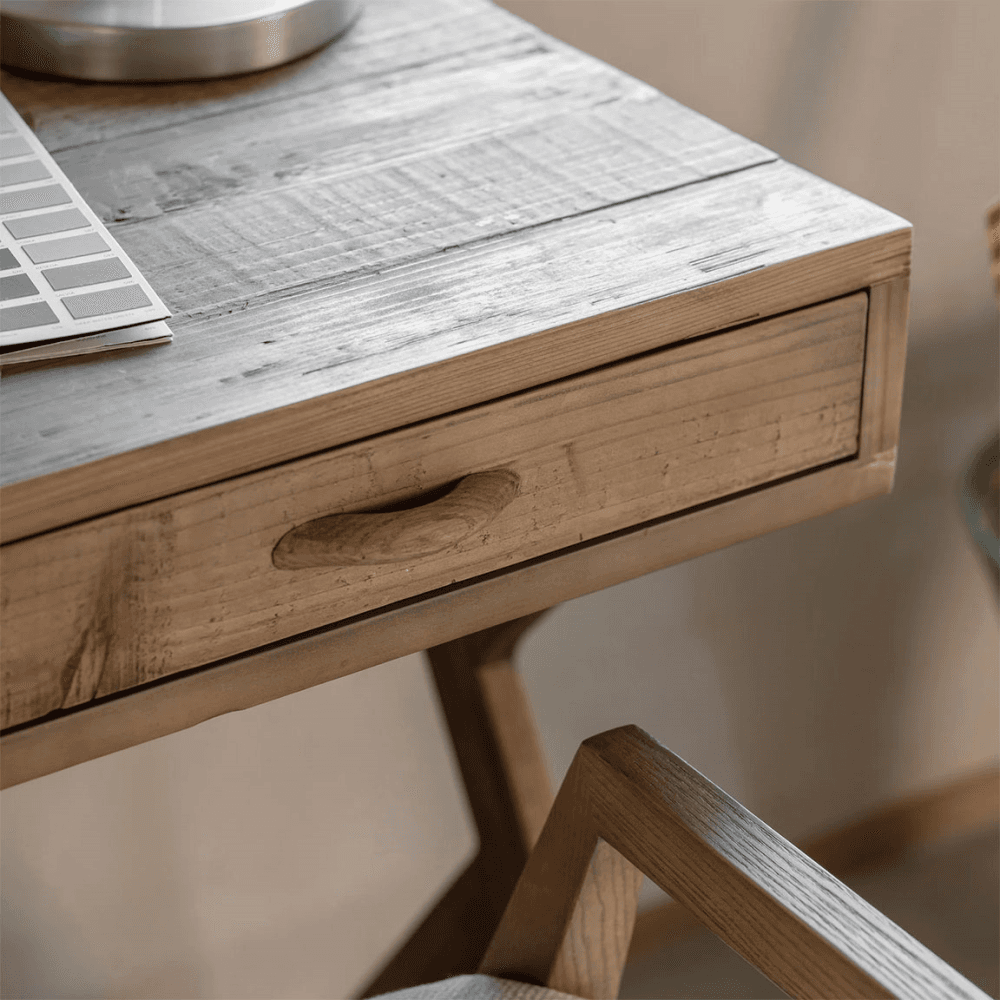 Hatton Desk, Natural
