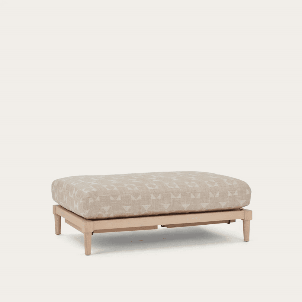 Ophelia Footstall, Natural Flag