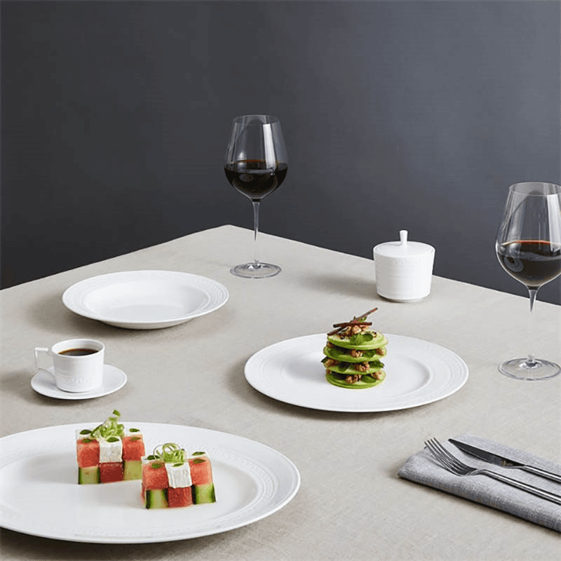 Intaglio 21 Piece Dinner Set, White
