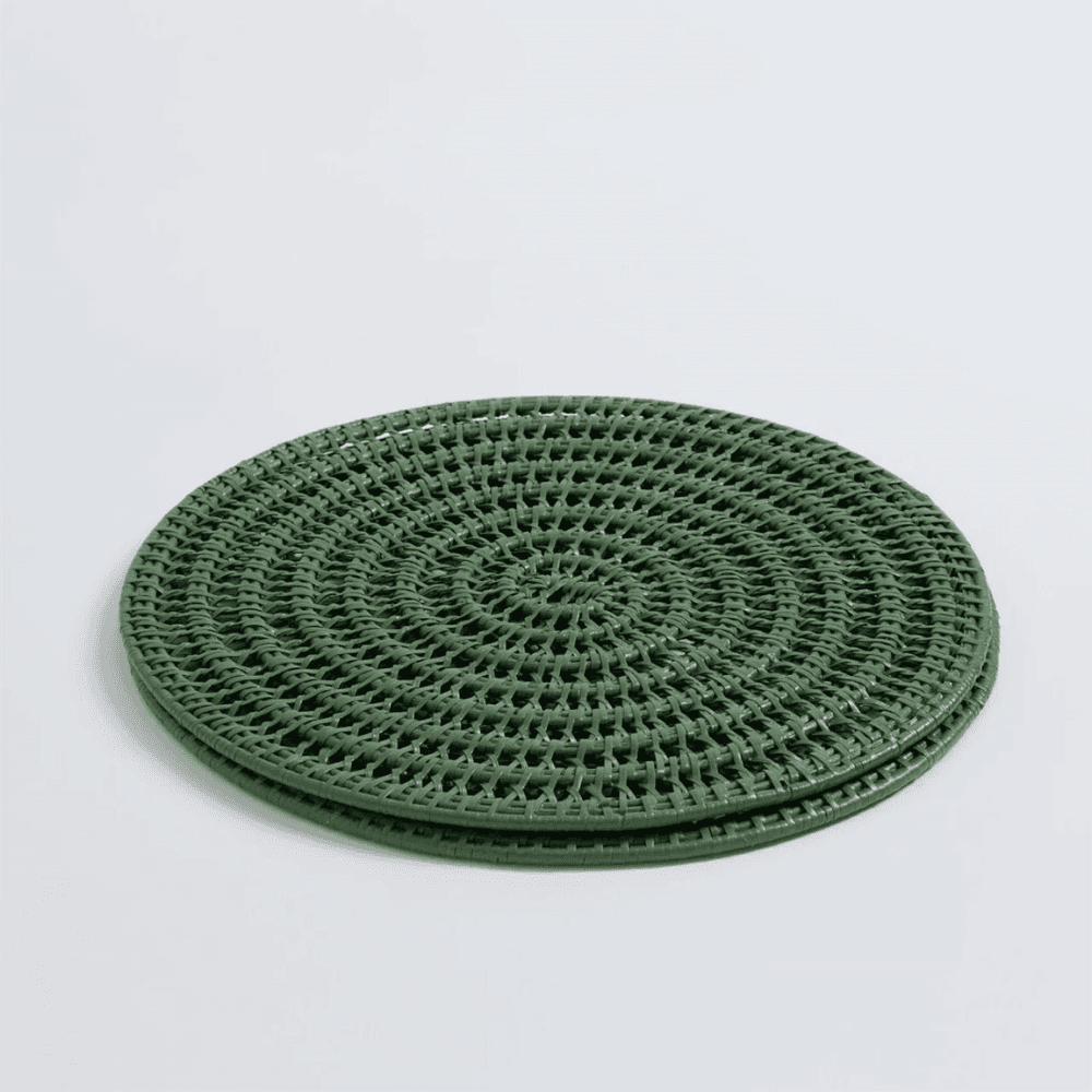 Delta Set of 2 Charger Plates, Green