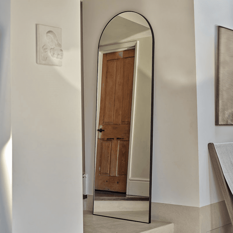 Arched Edge Mirror, Black