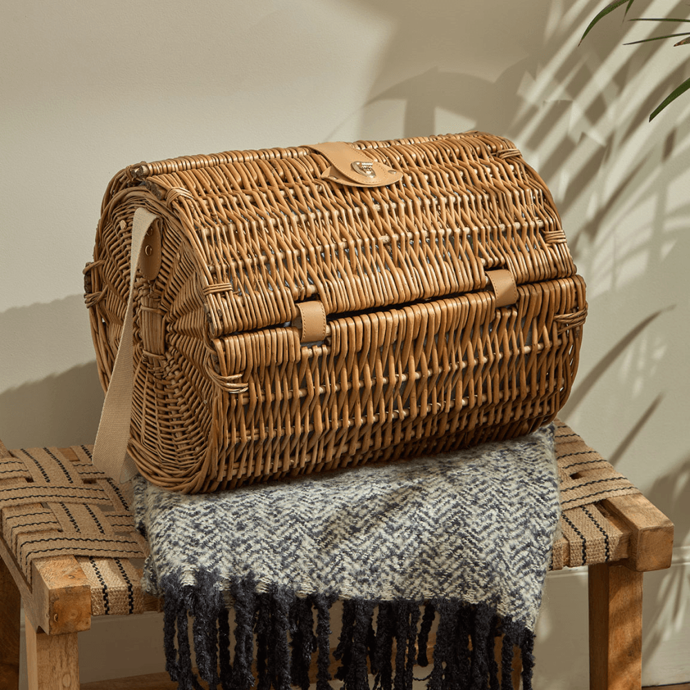 Wicker Round 4 Person Picnic Basket, Natural