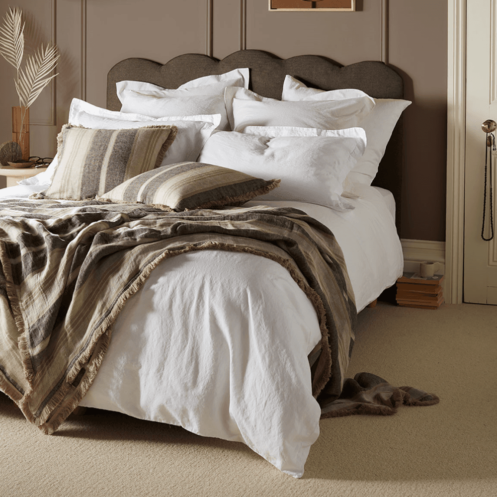 Clara Linen Throw, Natural